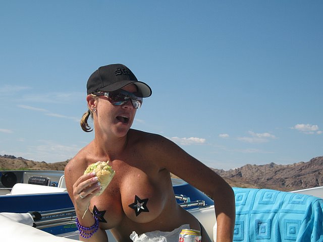 eating hottie